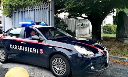 Tre adolescenti denunciati per tentata rapina a una mamma