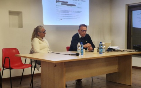 Miasmi a Bernate, tra gli “indiziati” i fanghi di lavorazione dei latticini